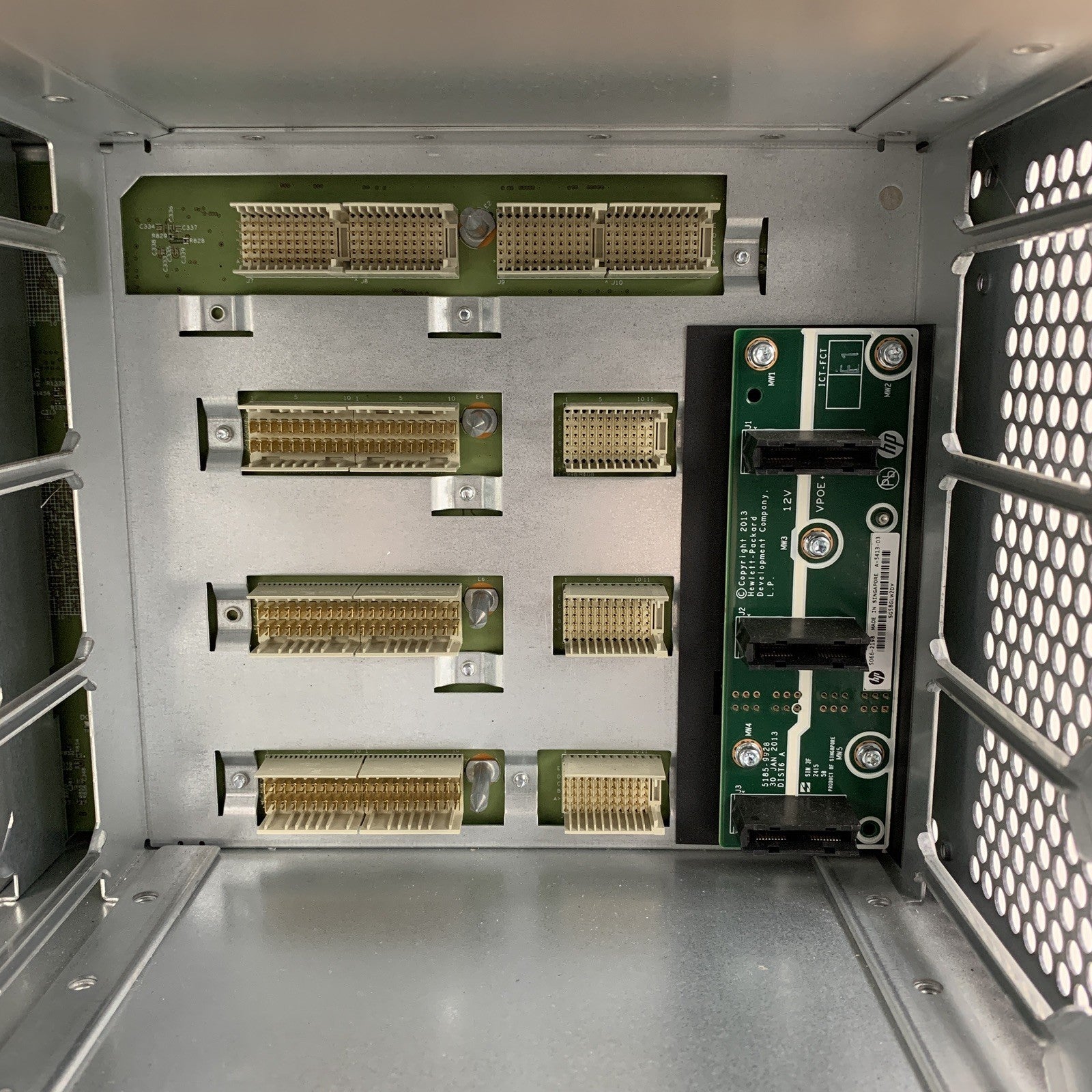 HP J9850A Aruba 5406 ZL2 Switch Chassis NO Modules 2x Power Supply Power Tested