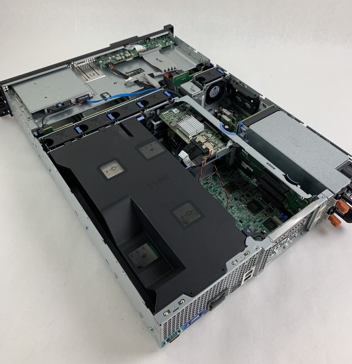 Dell PowerEdge R515 Server 1x AMD Opteron 4122 2.2 GHz 16 GB RAM No HDD No OS