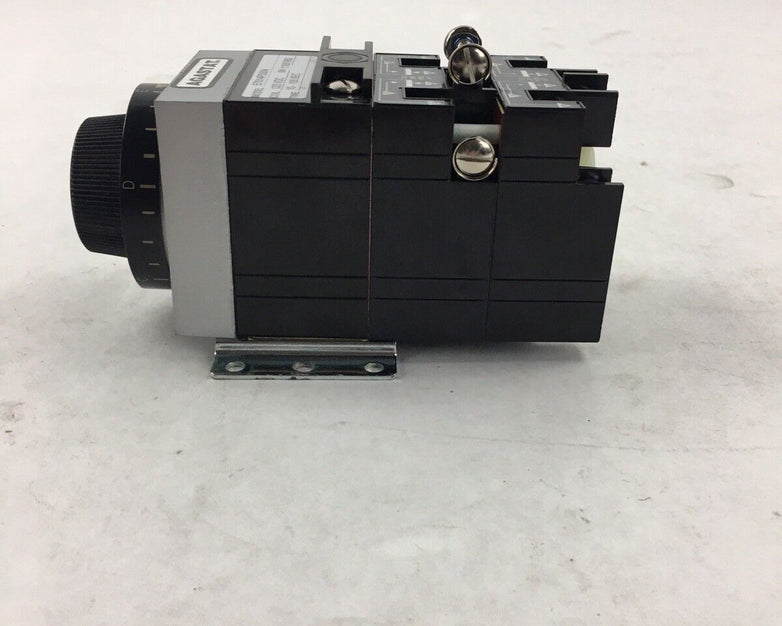 Tyco E7014PD004 Agastat 4 pole timing relay