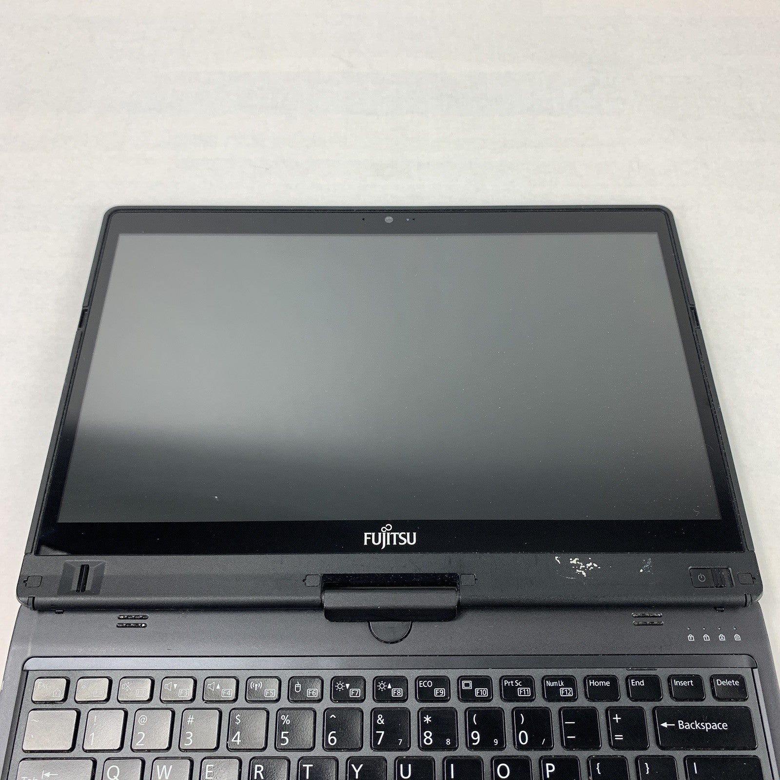 Fujitsu Lifebook T938 13.3" Laptop i5-8250U 1.6 GHz 8 GB Ram No OS No HDD No AC