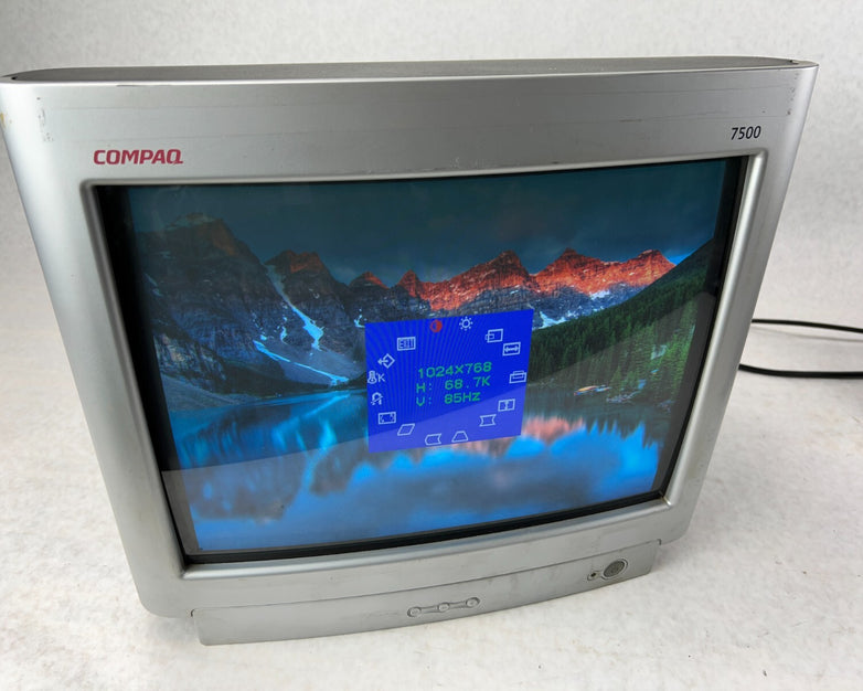 HP Compaq CV7500 17" Color Monitor 262243-339 1024x768 @85Hz NO STAND