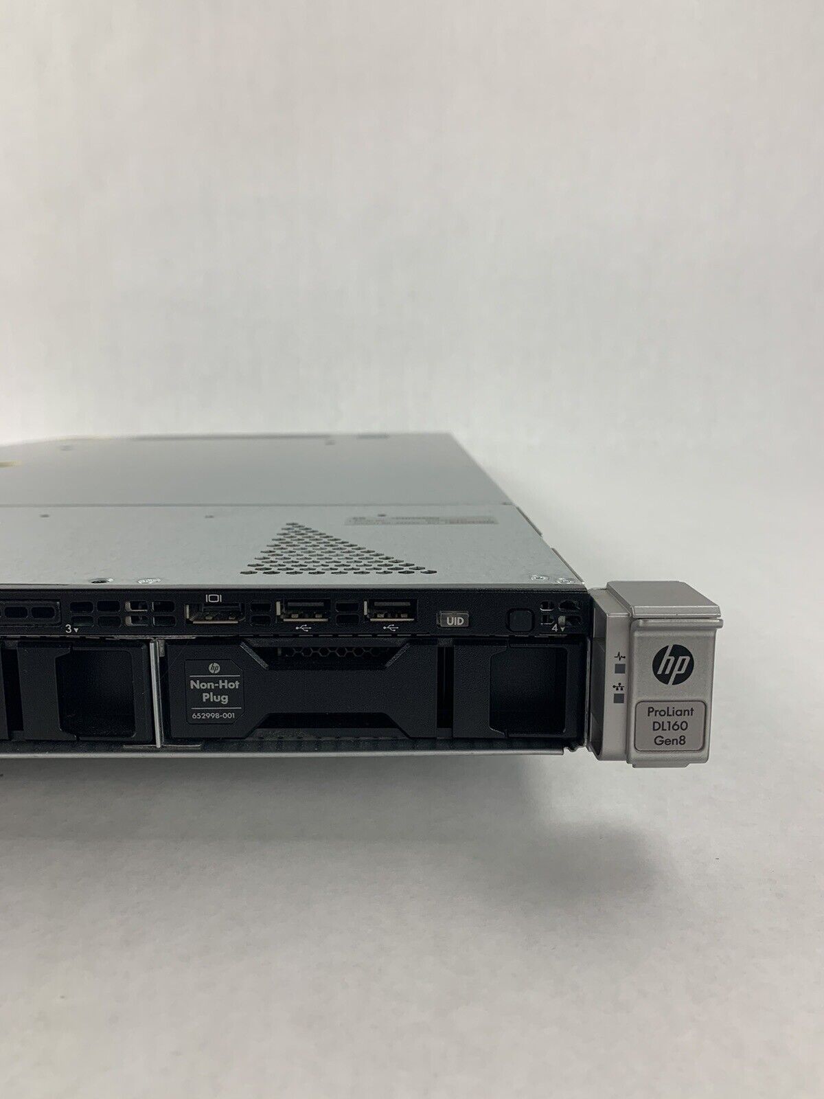 HP ProLiant DL160 Gen 8 Server Intel Xeon E5-2609 2.4 GHz 4 GB RAM No HDD No OS