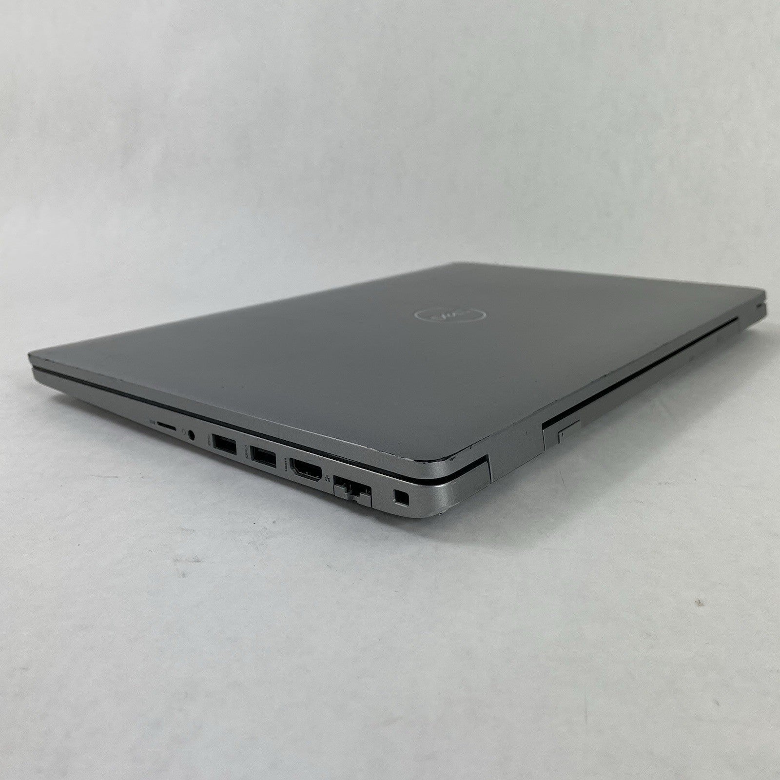 Dell Latitude 5520 15.6" i5-1135G7 2.40GHz 8GB RAM No SSD/OS/Batt - Missing Keys13