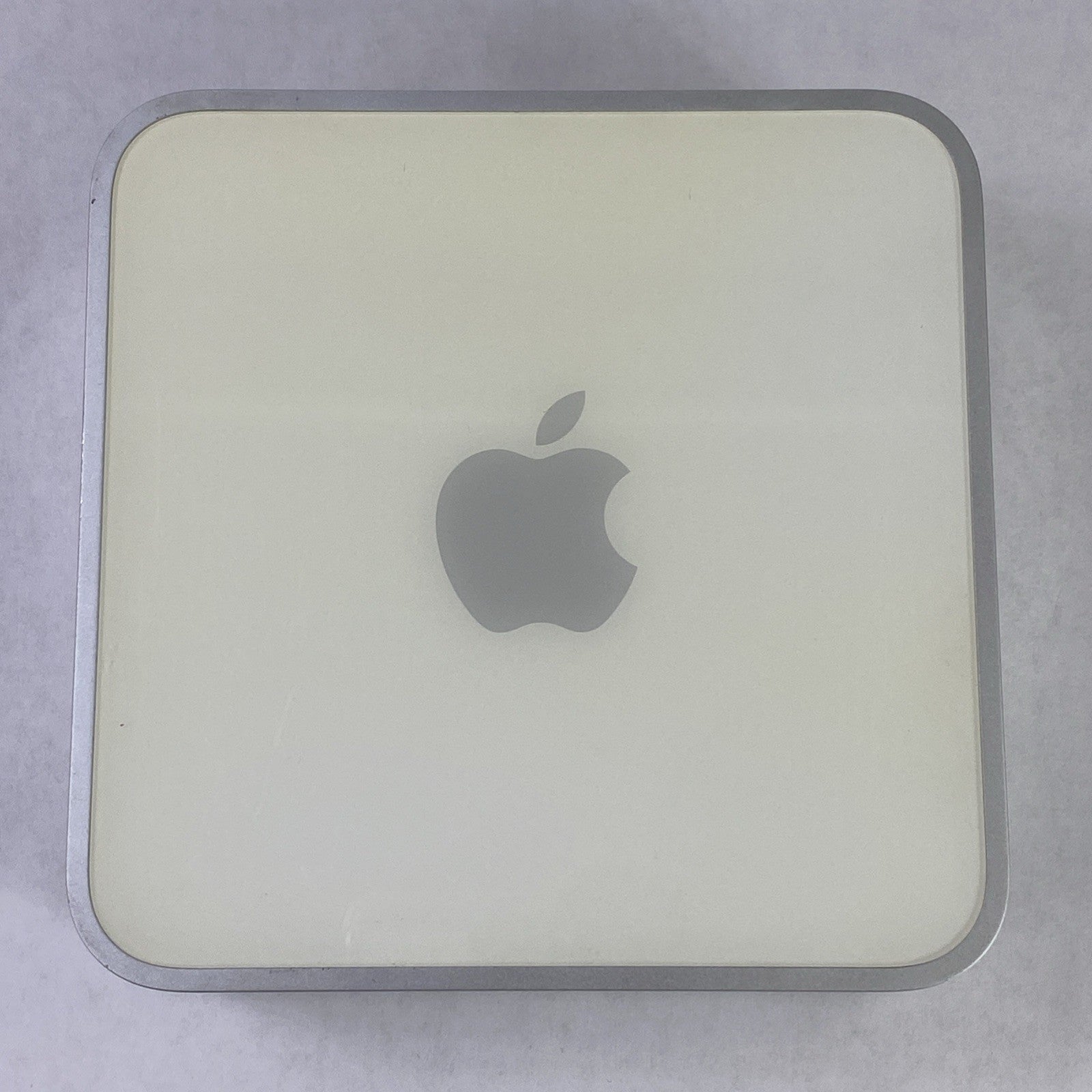 Apple Mac Mini A1176 2006 Core Solo T1200 1.5GHz 512MB RAM No HDD No OS No AC3