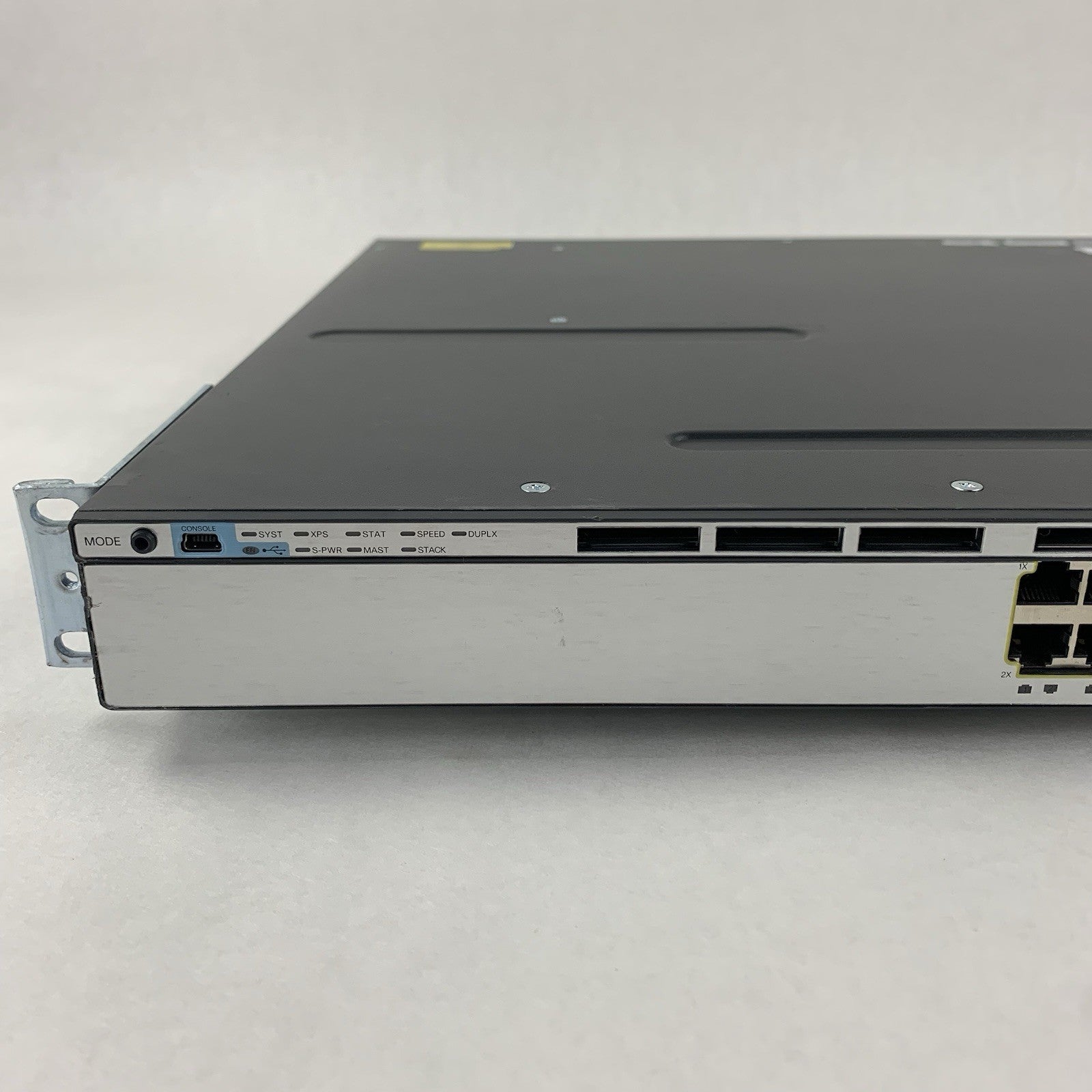 Cisco WS-C3750X-24T-S V02 24-Port Gigabit Ethernet Switch Tested Reset2