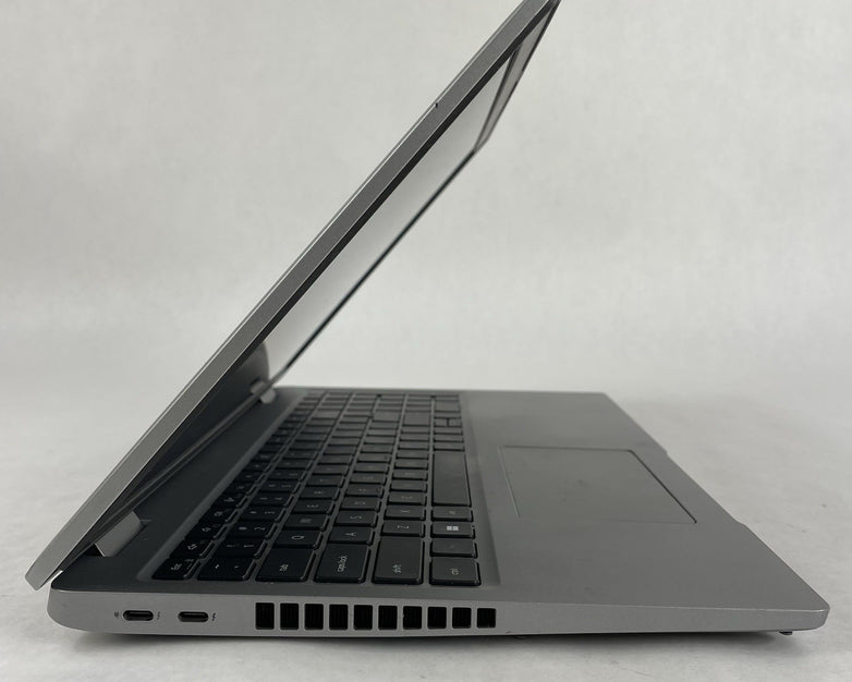 Dell Latitude 5520 15.6" i5-1145G7 2.60 GHz 8 GB RAM No SSD/OS/AC/Batt - Paint