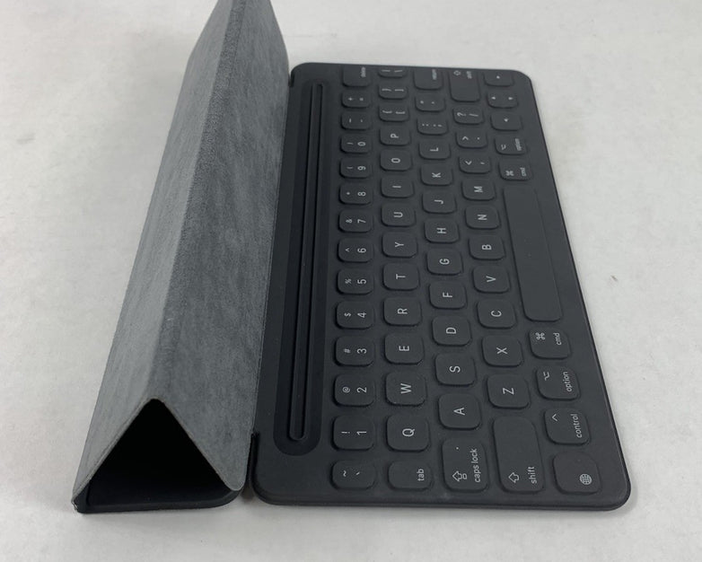 Apple A1772 QWERTY Keyboard Folio For Apple IPad Pro - Untested