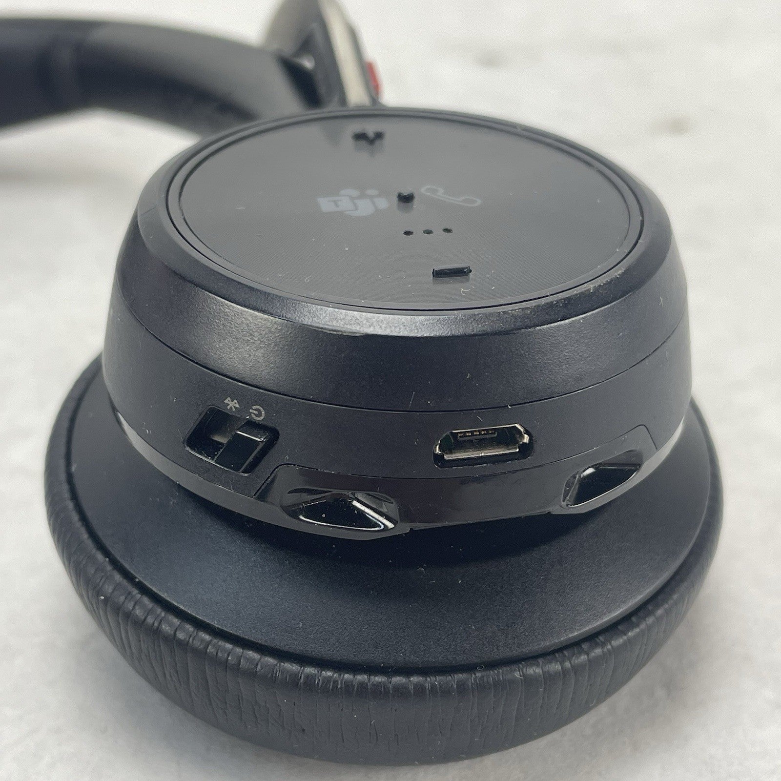 Poly Voyager Focus 2 Noise Cancelling On-Ear Headset No Power Cord Or Stand4