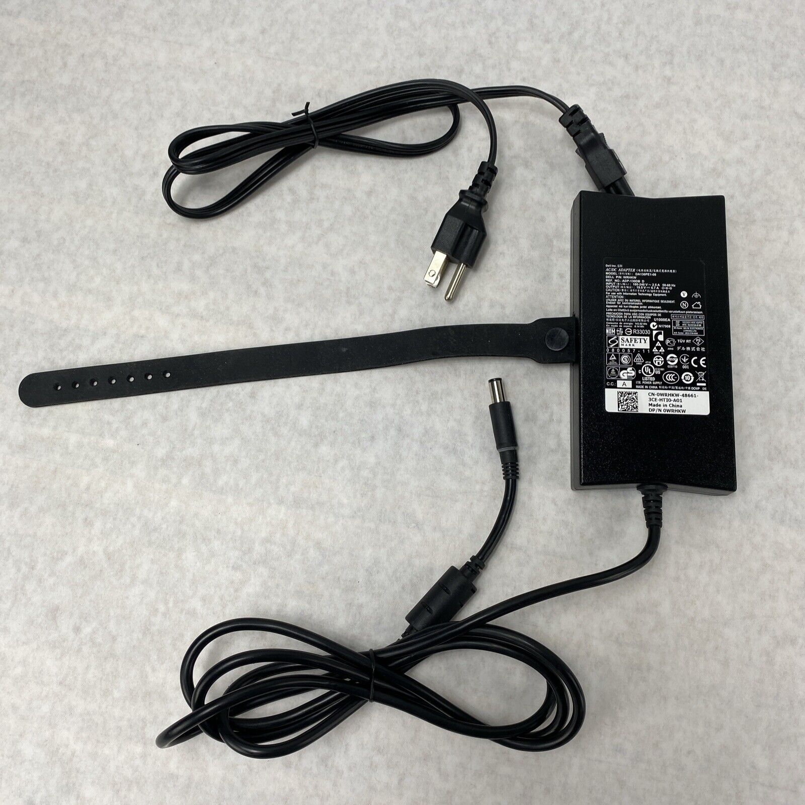 Lot of 30 Genuine Dell DA130PE1-00 130W 19.5V 6.7A AC/DC Adapter w/ Power Cable