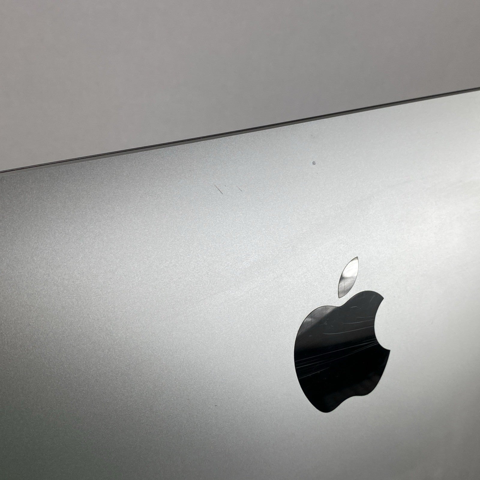 Apple A1418 iMac 21" 2013 3.3GHz Core i3 4GB RAM 500GB HDD macOS 10.15.7