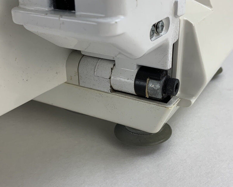 White Superlock W2500 Sewing Machine No Power Cord Untested