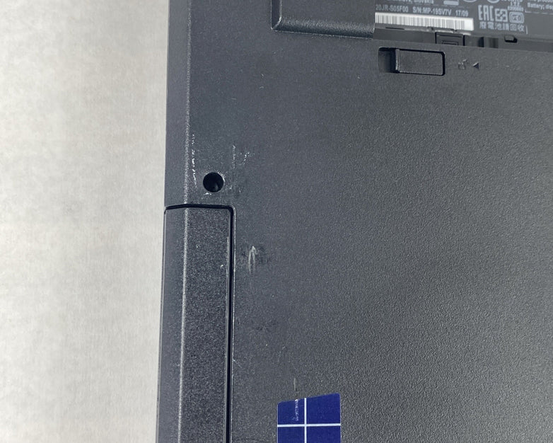 Lenovo ThinkPad L570 Core i5-6300U 2.4GHz 8GB RAM 15.6" No Battery No HDD No OS