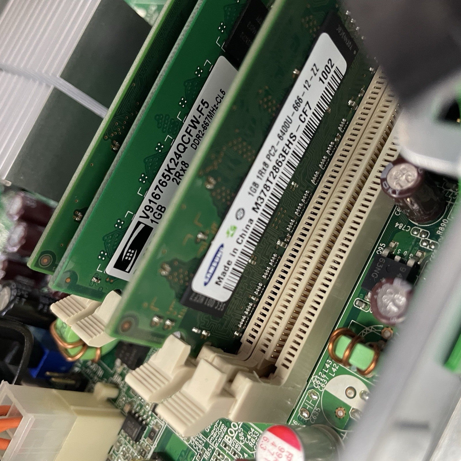 HP Compaq dc7900 MT Core 2 Duo Q8400 3.00 GHz 3 GB RAM No HDD No OS