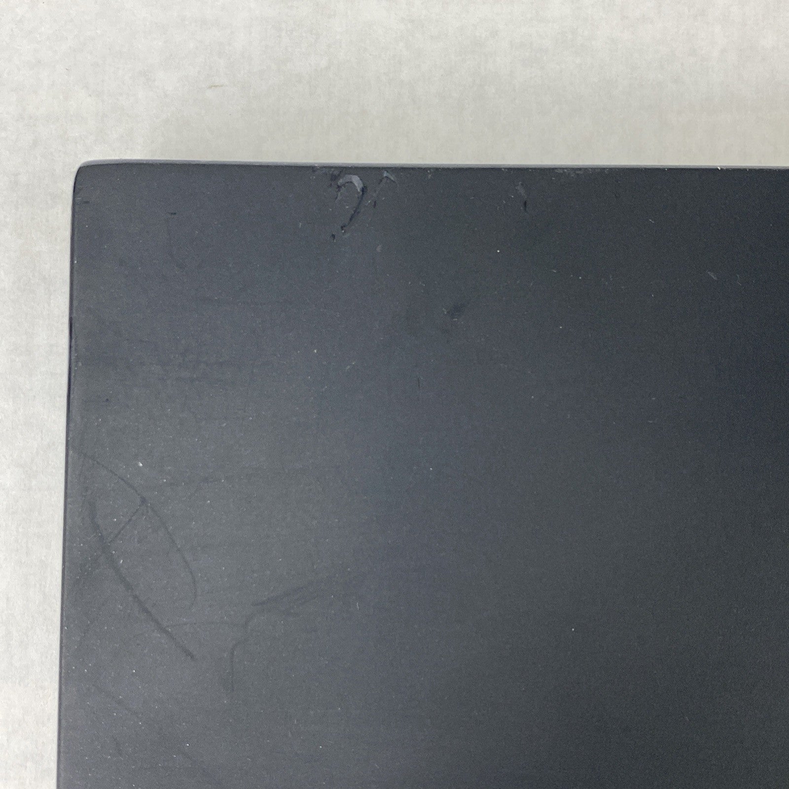 Lenovo ThinkPad T490 Core i5-8365U 1.60 GHz 8 GB RAM 14" No Battery No HDD No OS