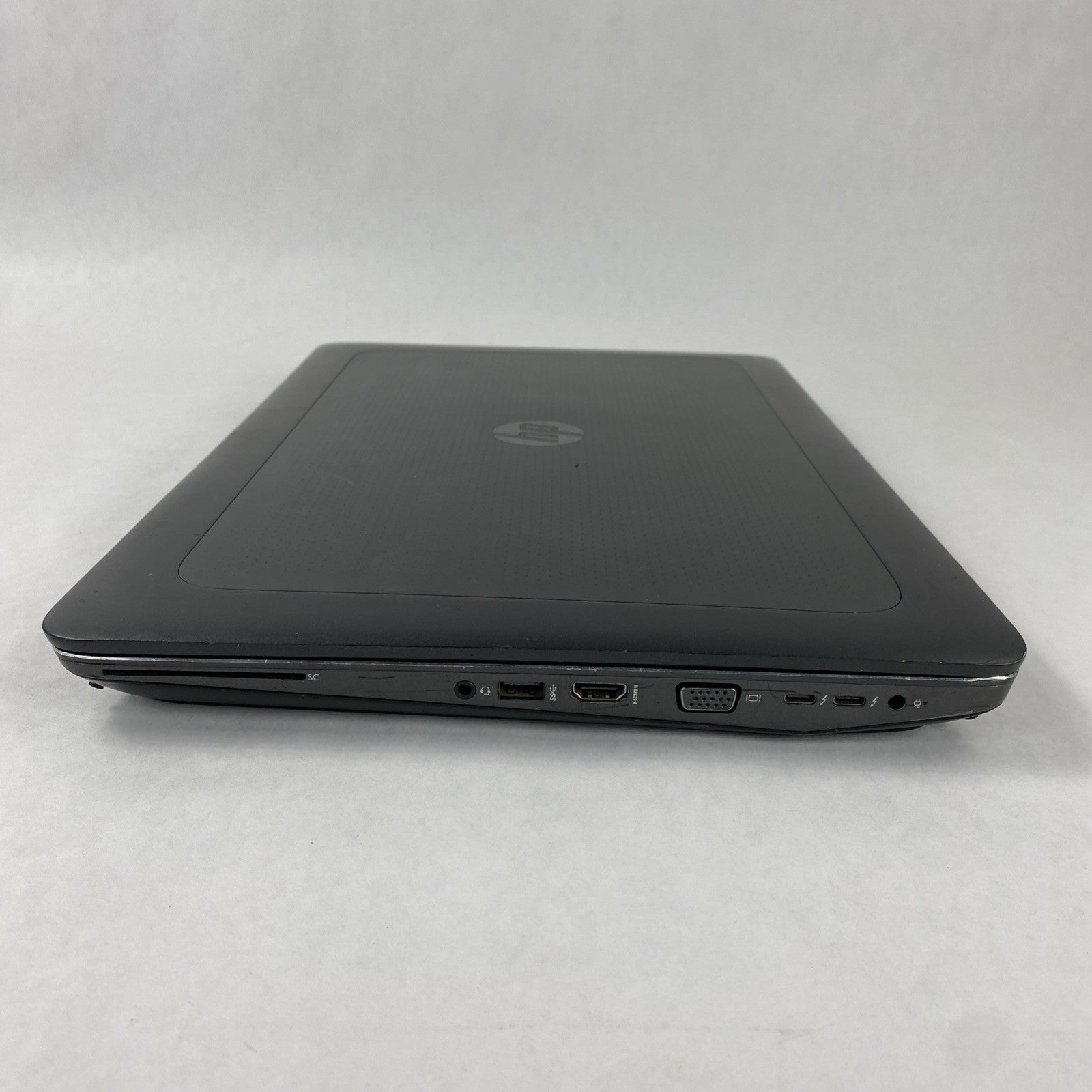 HP ZBook 17 G3 17.3" Xeon E3 1535M v5 2.90 GHz 16 GB RAM No SSD/OS/AC/Batt- READ7