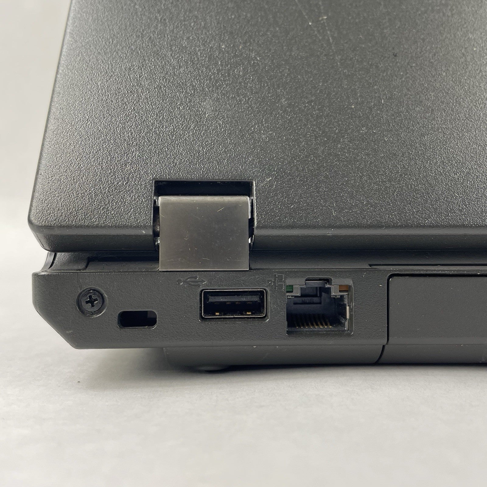 Lenovo ThinkPad L540 15.6" i5-4200M 2.50 GHz 8 GB RAM No SSD/OS/AC12