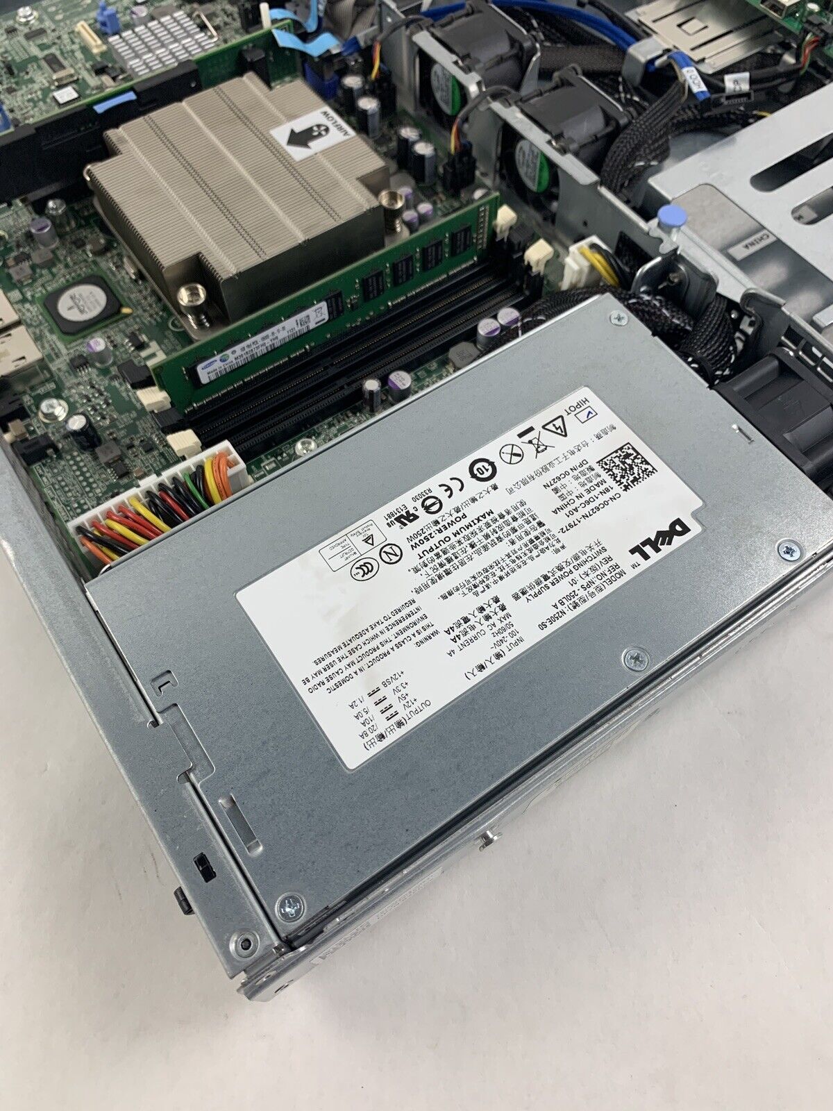 Dell Poweredge OEMR XL R210 Server 1xPentium G6950 2.8 GHz 1 GB Ram No OS No HDD