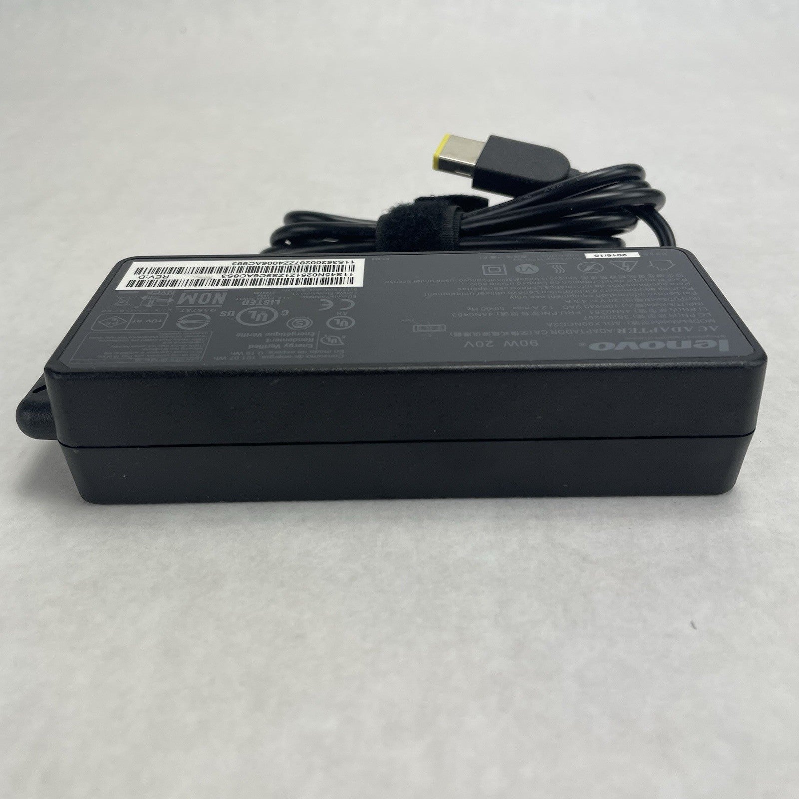 Lenovo AC Adapter 90w 20v ADLX90NCC2A Lot of 10 No Power Cord3