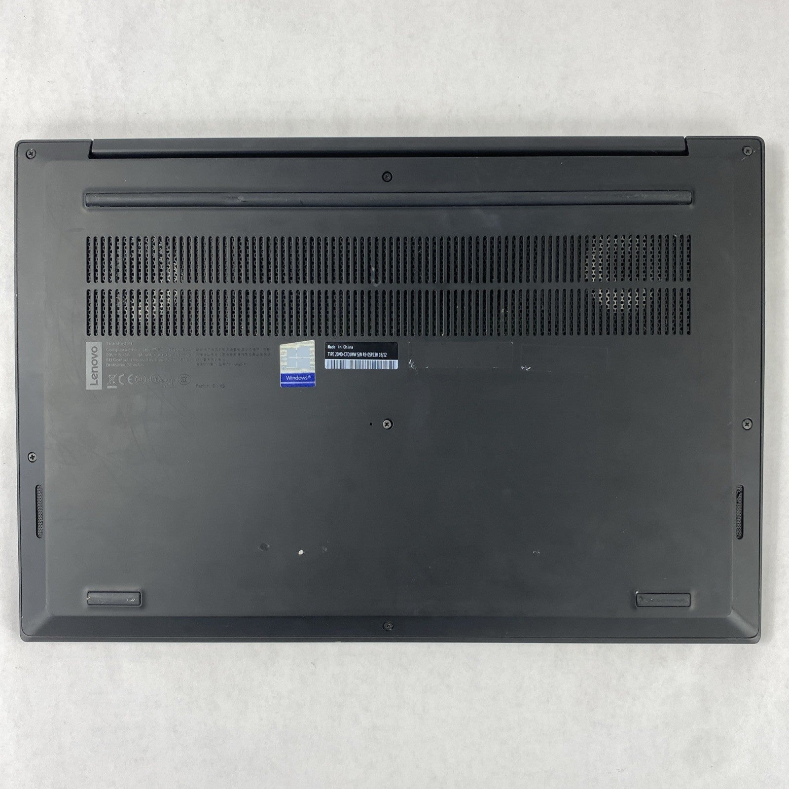 Lenovo ThinkPad P1 15.6" Touch Xeon E 2176M 2.70 GHz 16 GB RAM No HDD No OS