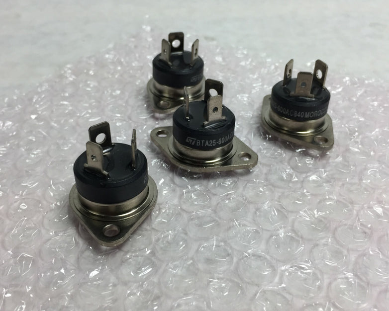 ST BTA25-600AC840 TRIAC  Lot of 4
