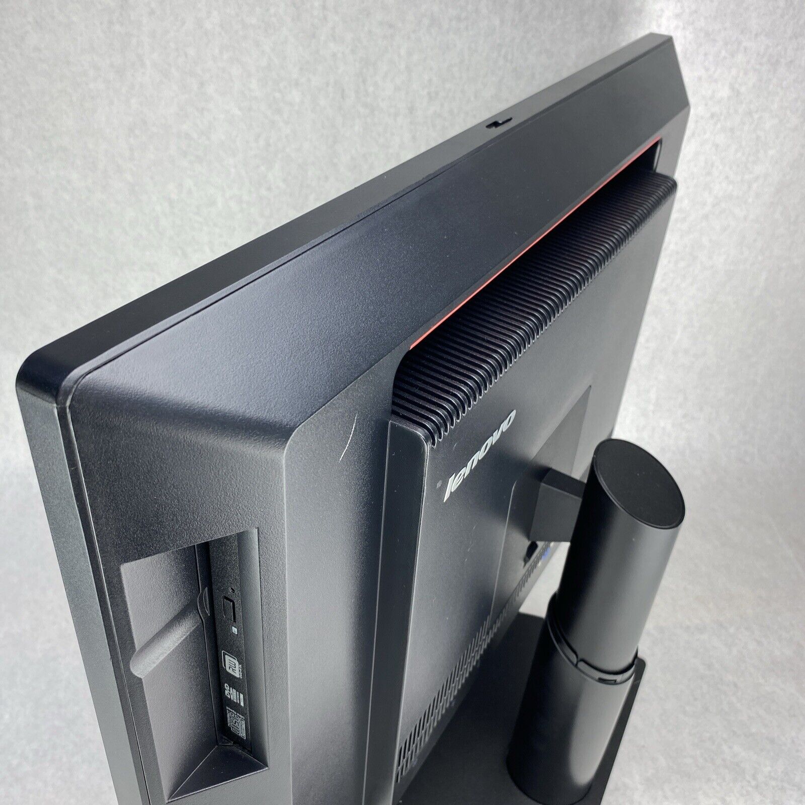 Lenovo ThinkCentre M93z 23" AIO Intel Core i5-4590S 3.0GHz 8GB RAM No HDD OS