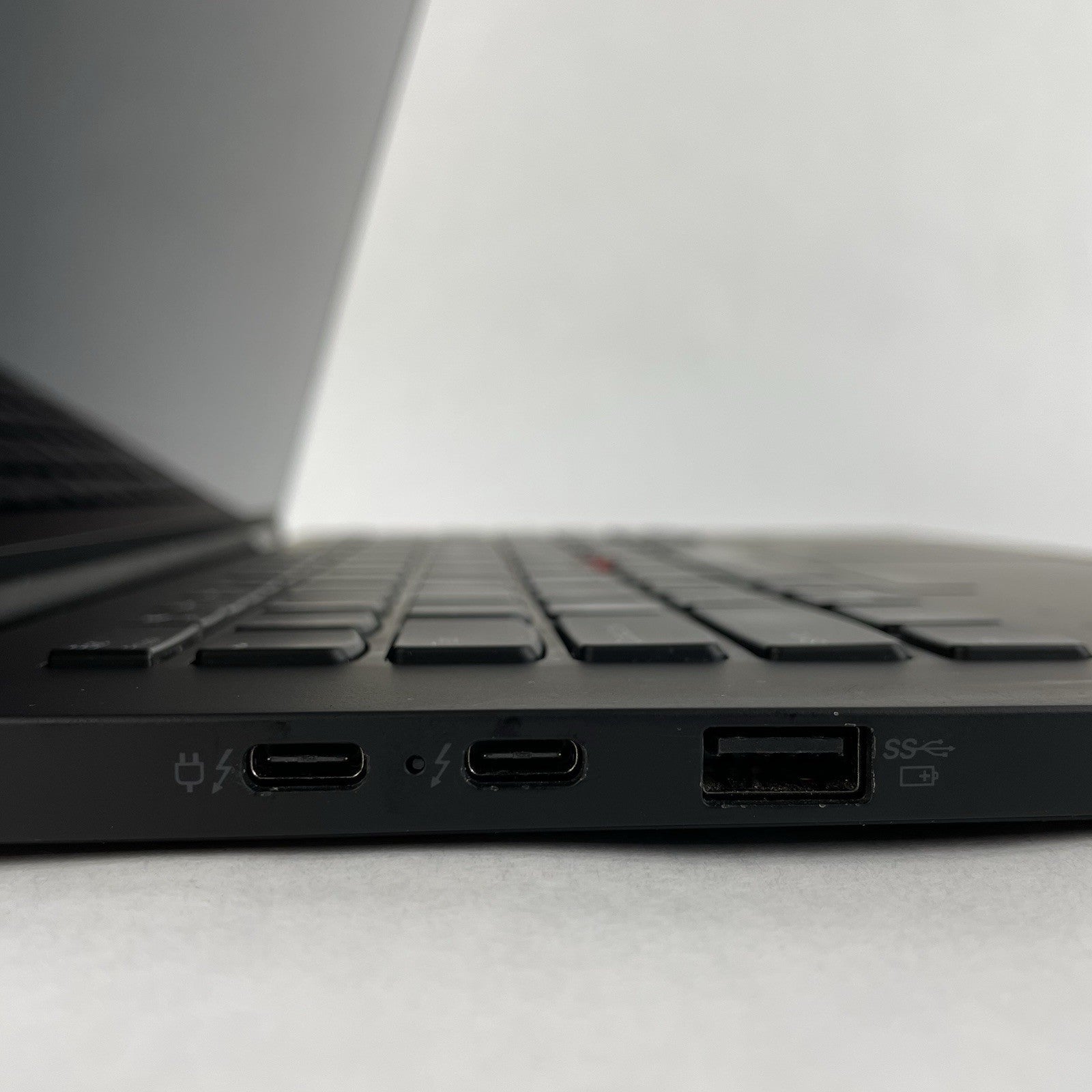 Lenovo X1 Yoga Gen 3 13.3" i5-8250U 1.60 GHz 8 GB RAM No SSD No OS - READ7
