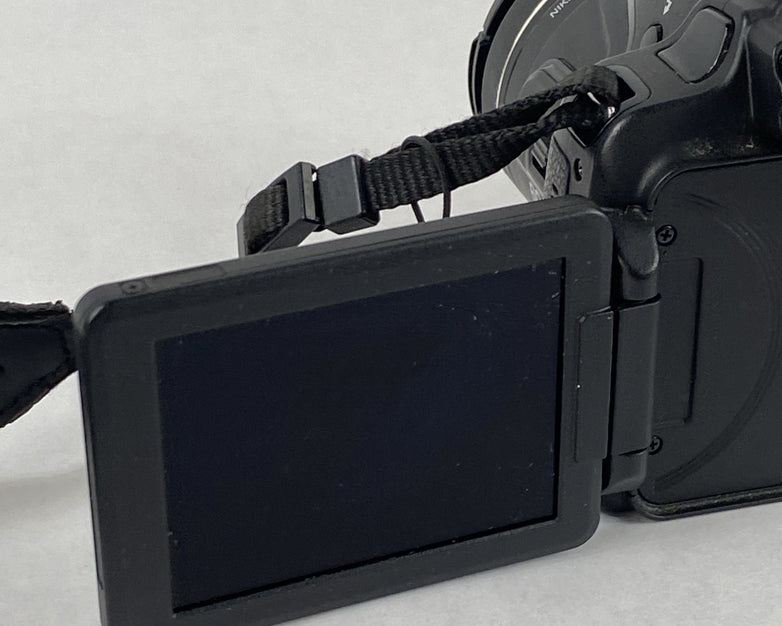 Nikon Coolpix P610 Digital Camera Black w/ Battery - READ