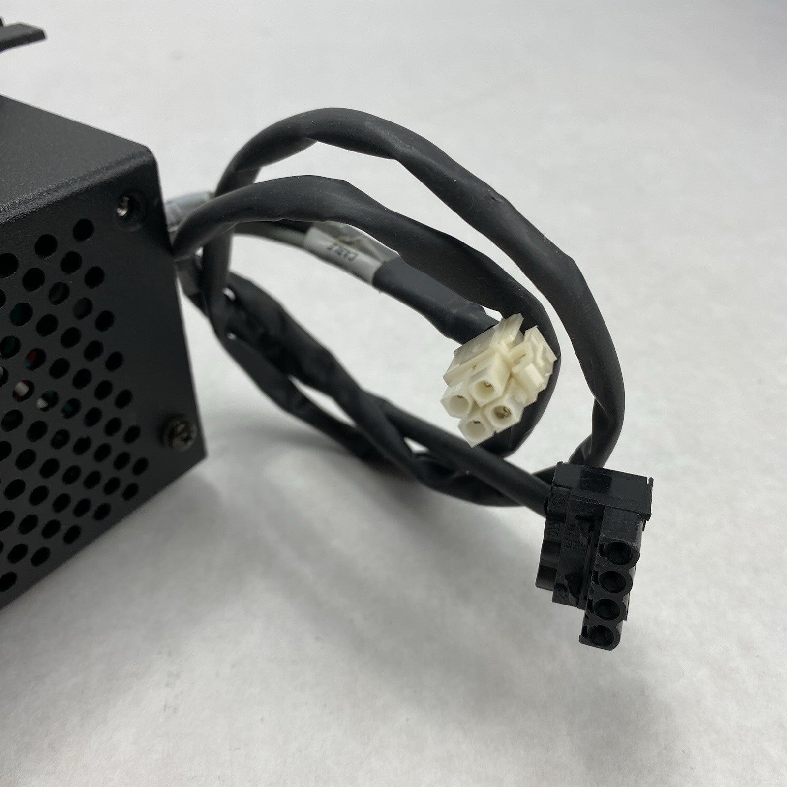 ExelTech XP 600 XP6-1-1-6-1-84 117V 5.13A 600W Power Inverter9