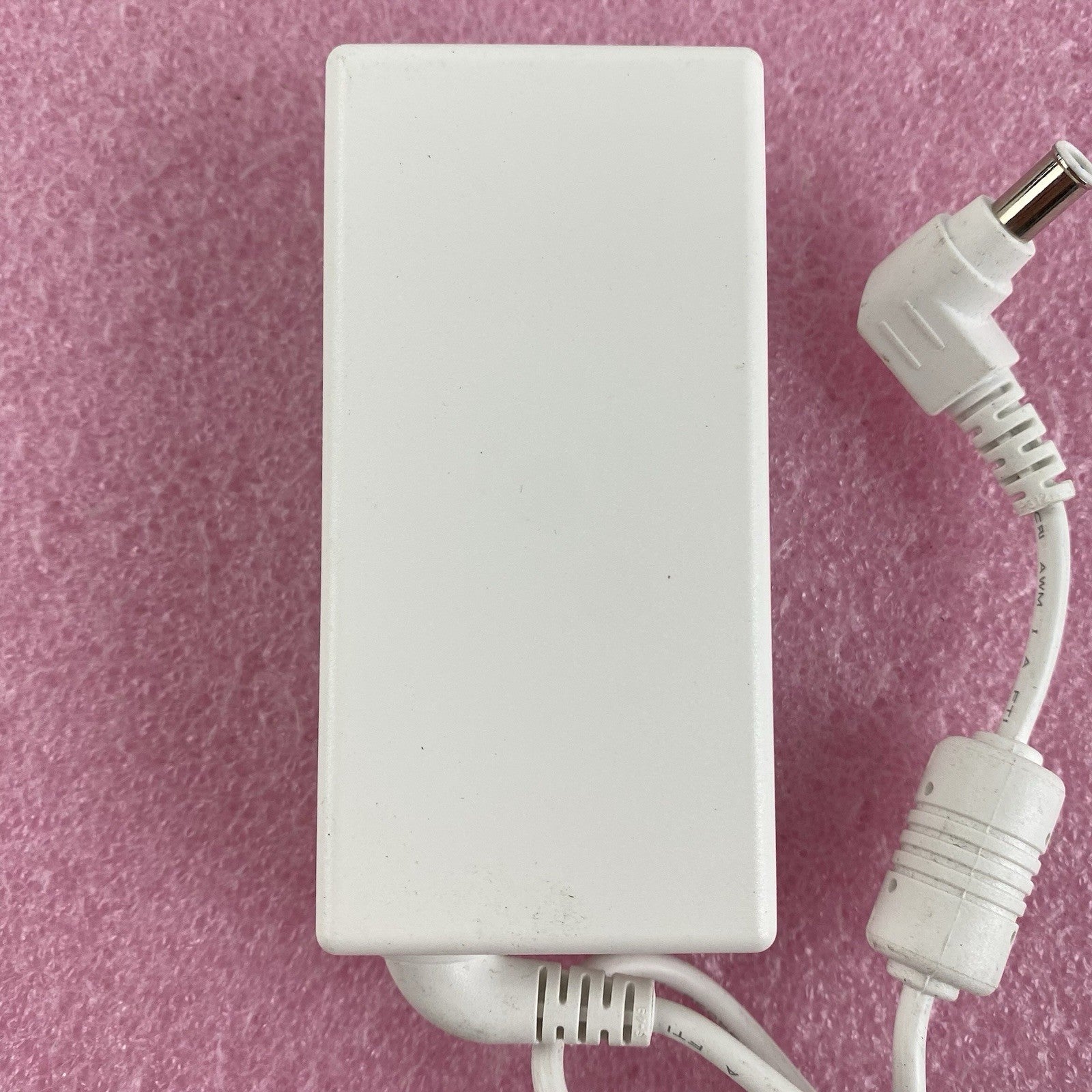 PFU Limited DA-40A16 40W AC Adapter No Power Cord Lot of 32