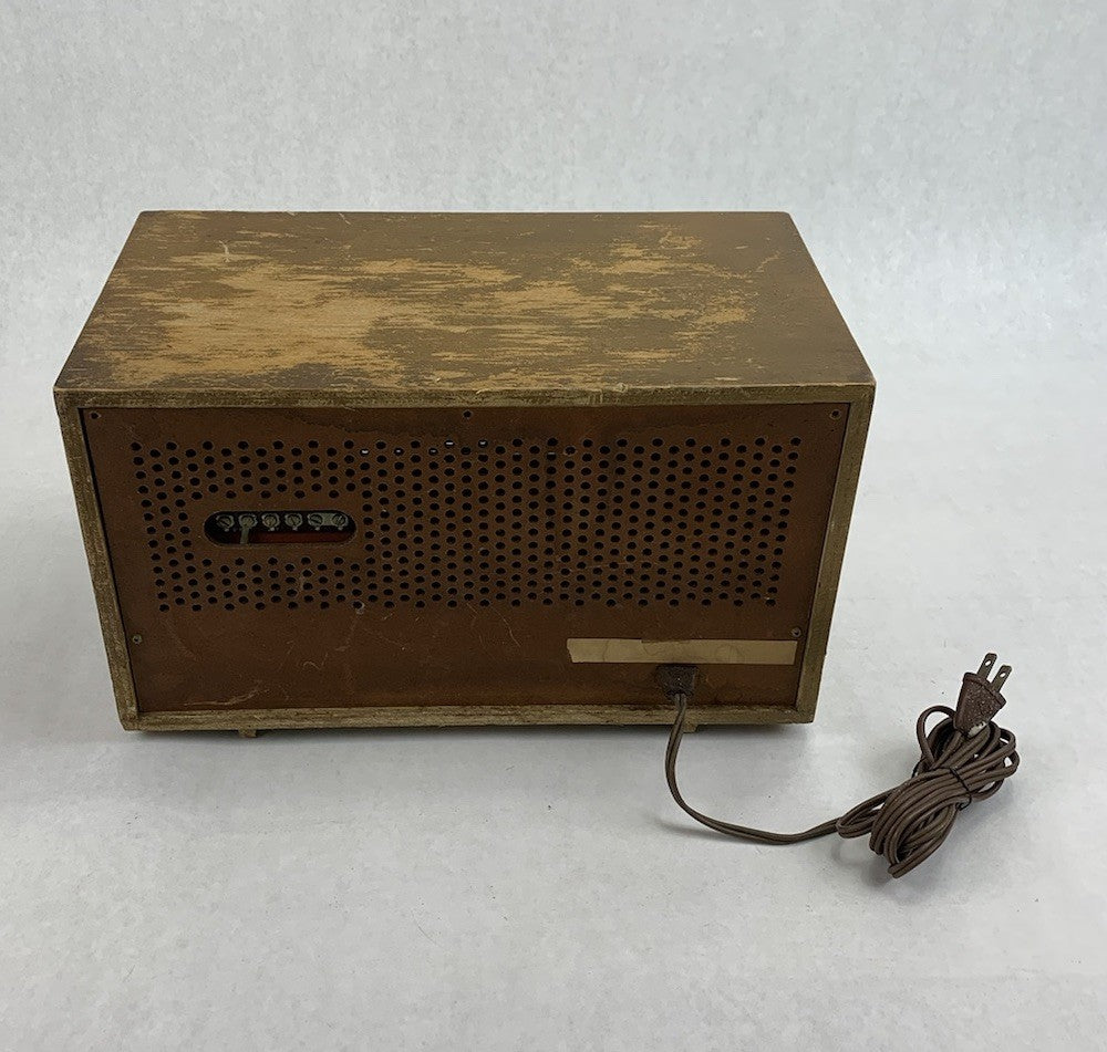 Magnavox FM040 Wood Cabinet Hi-Fi AM/FM Radio