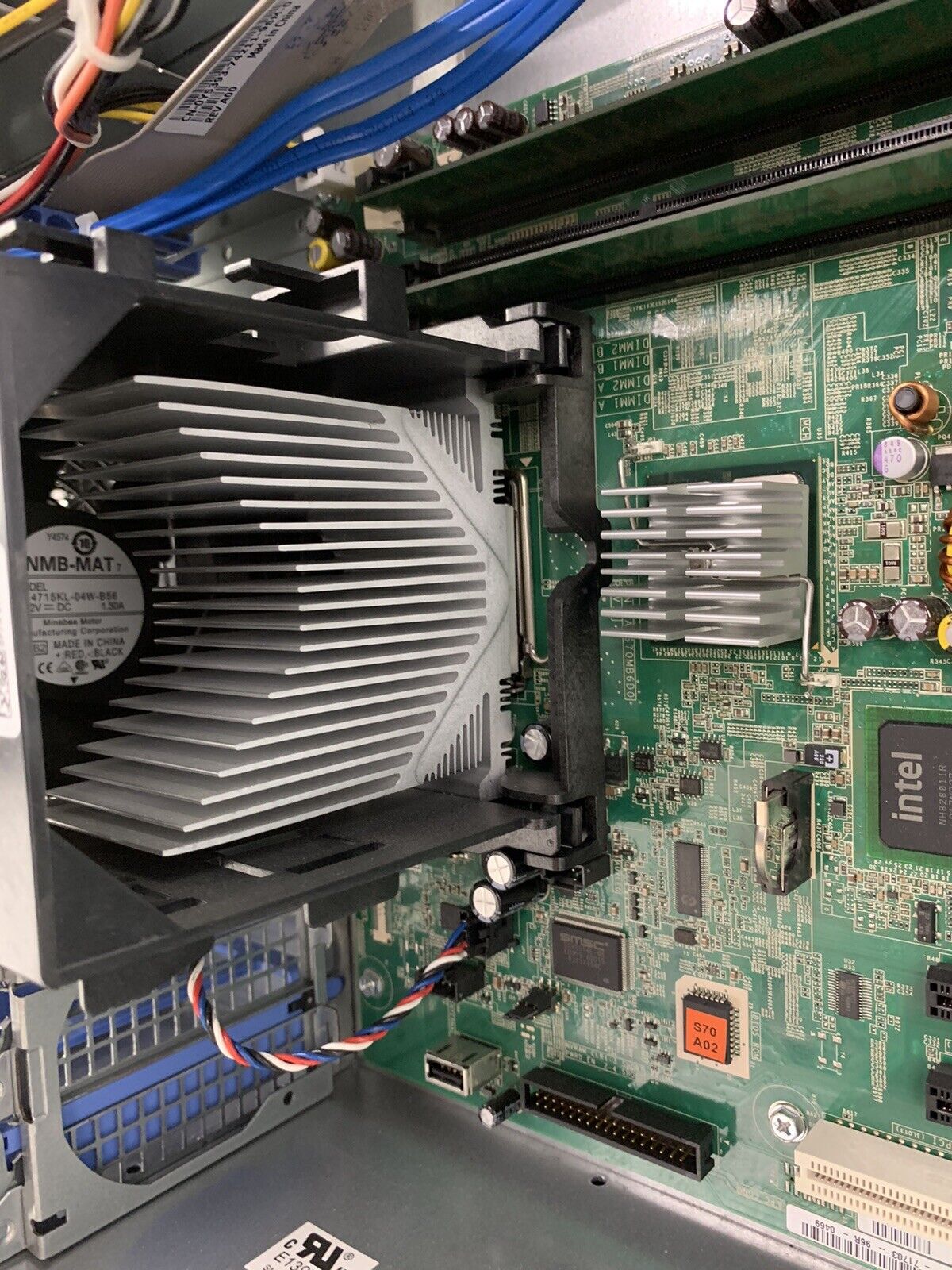 Dell Poweredge Server Desktop T100 Pentium E2220 2.4 GHz 2 GB Ram No OS No HDD