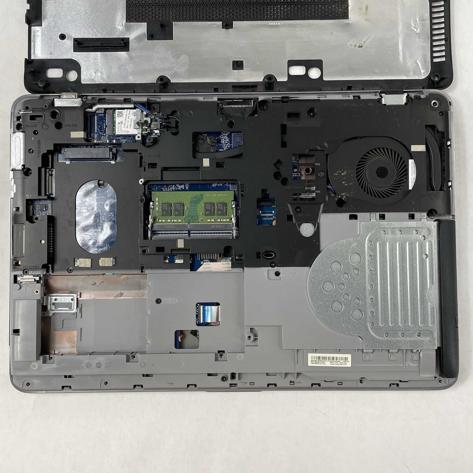 HP ProBook 650 G2 15.6" i5-6200U 2.30 GHz 8 GB RAM No SSD/OS/AC/Battery16