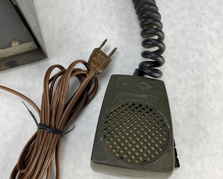 USL Contact 8 Vintage 23-Channel CB Transceiver Radio w/ Mic & Power Cord