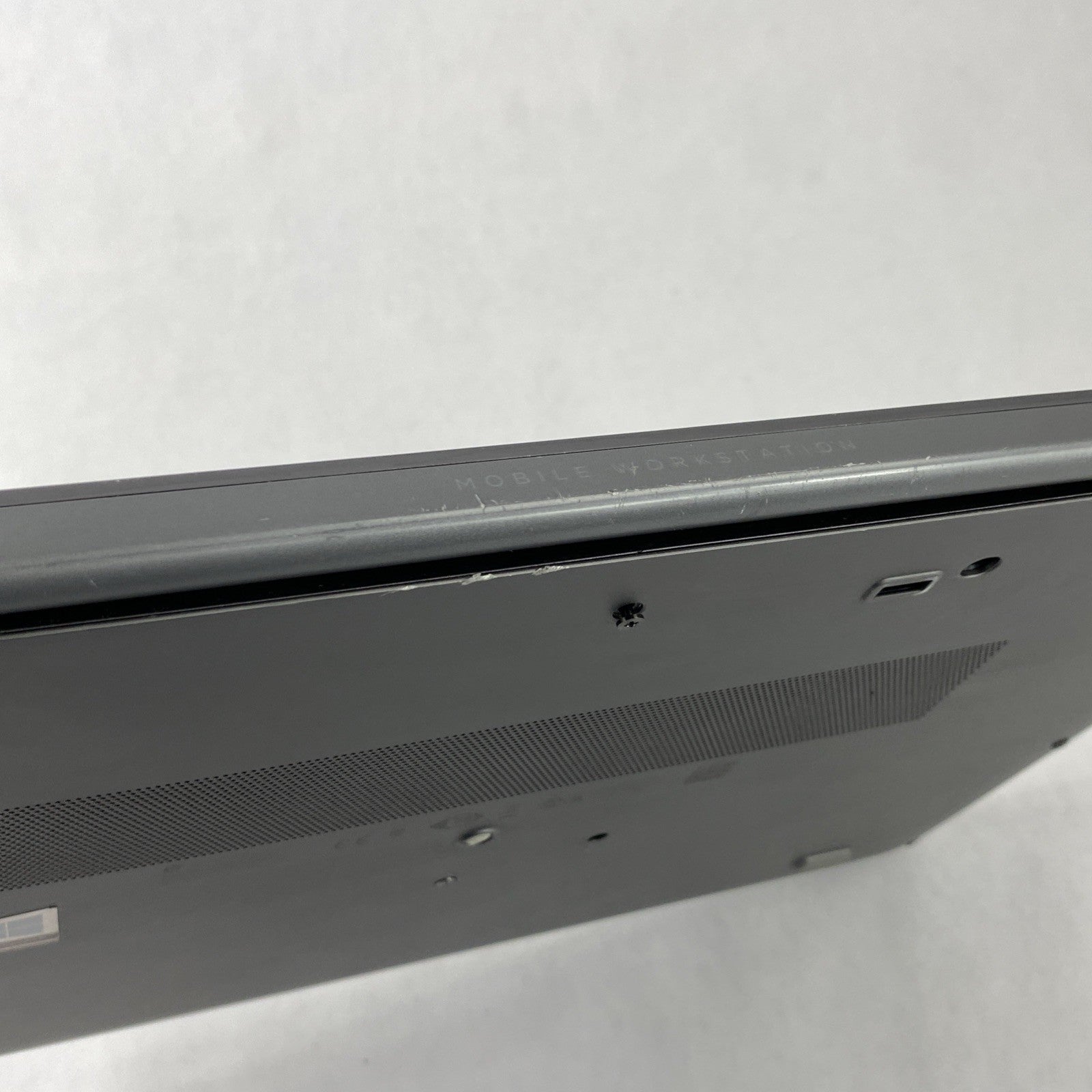 HP ZBook 15u G6 15.6" Touch Core i7-8565U 1.80 GHz 16 GB RAM No HDD No OS