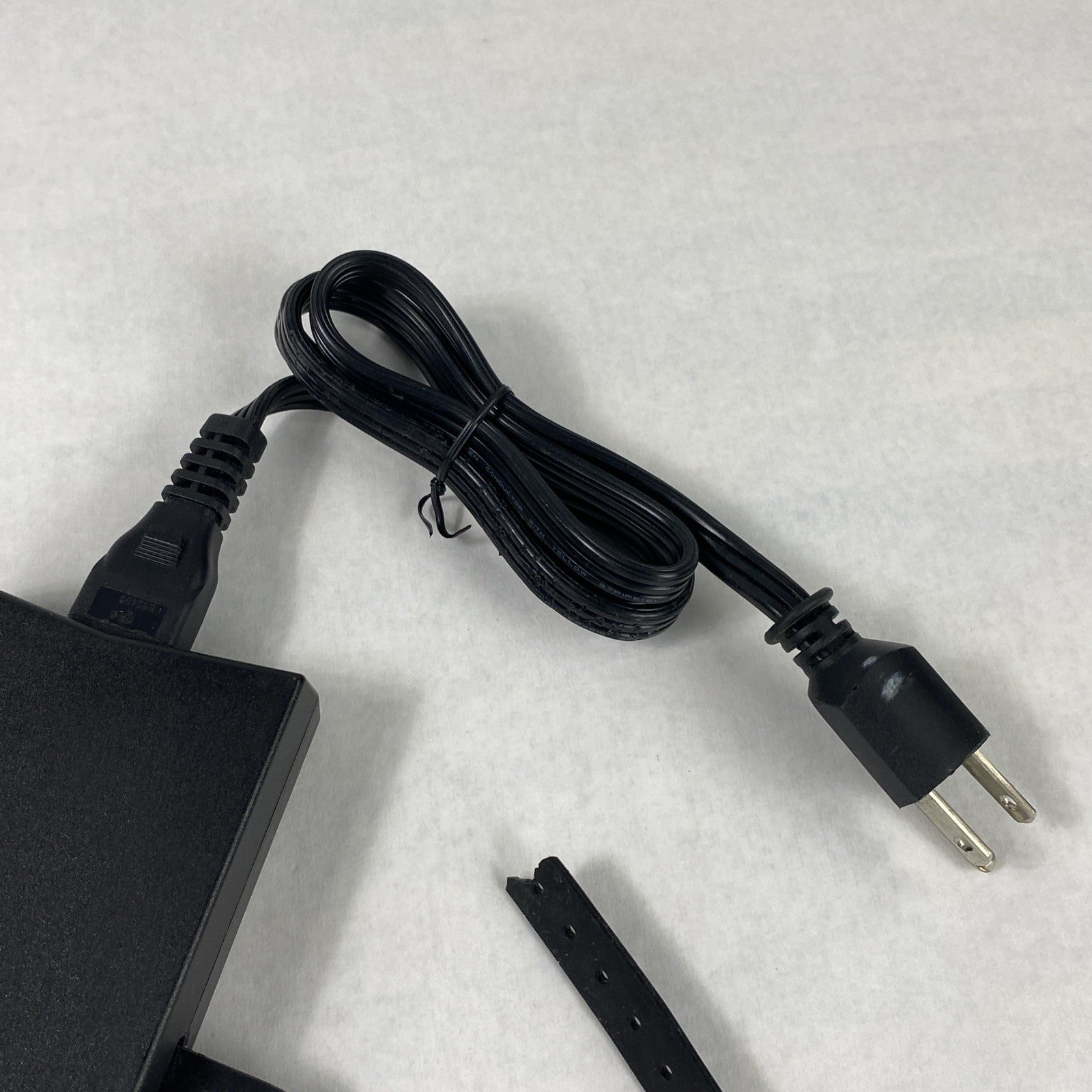 Dell LA130PM121 7.4mm 19.5V 6.7A 130W AC Power Adapter VJCH5 (Lot of 5)