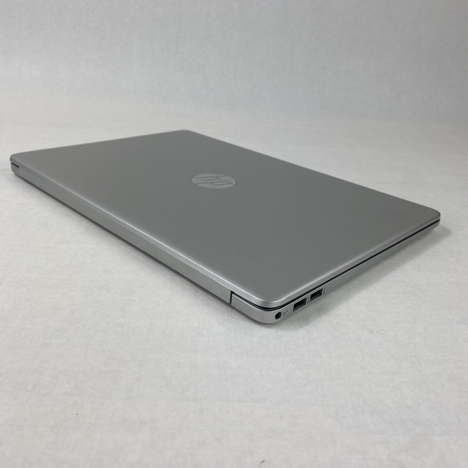 HP Laptop 15-dy1043dx 15.6" Touch i5-1035G1 1.00GHz 8GB RAM No Battery No HDD/OS