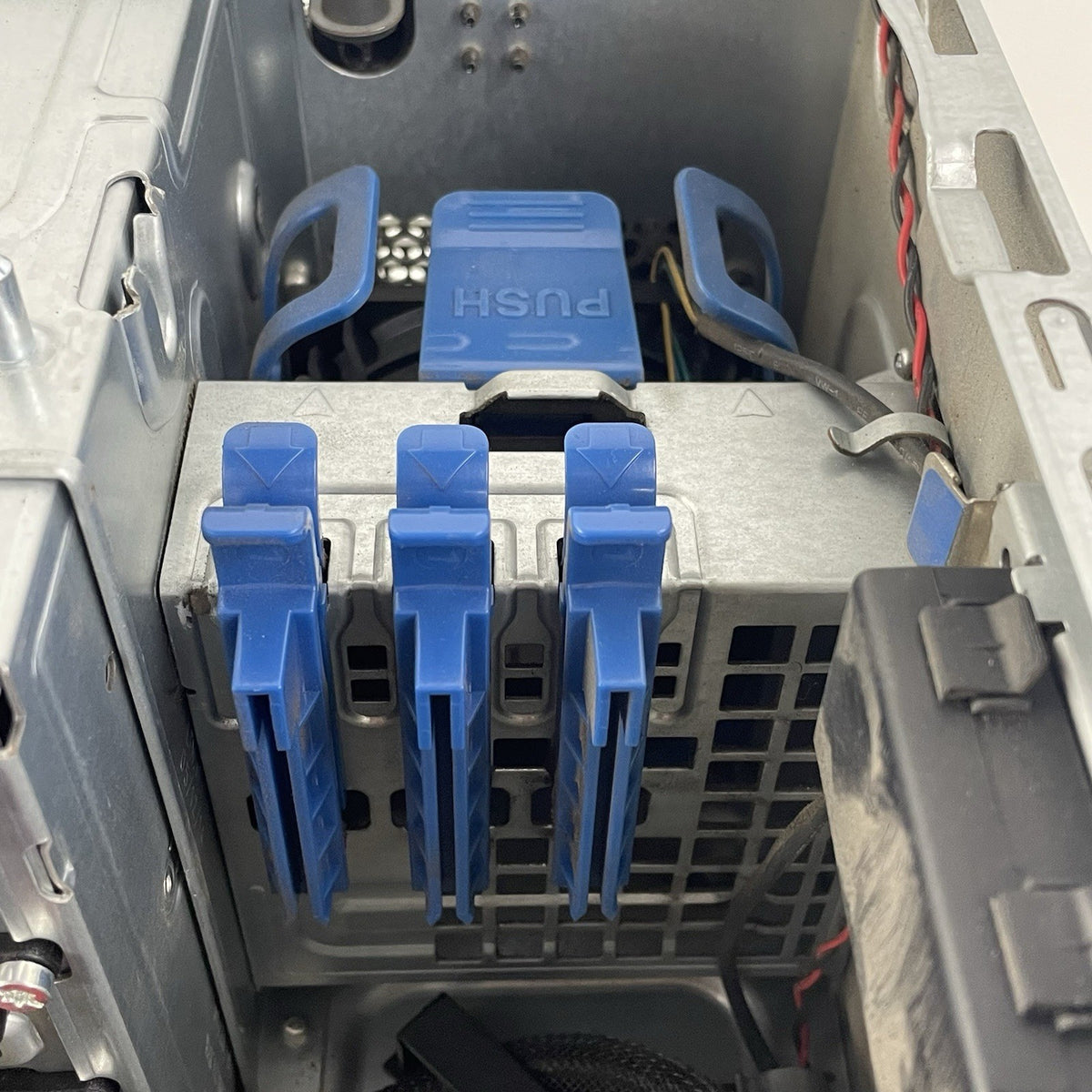 HP ProLiant ML310e Gen8 v2  Case Only - Untested13