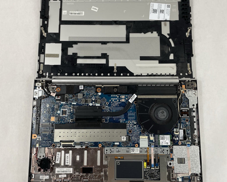 HP EliteBook 850 G8 15.6" i7-1185G7 3.00GHz 16GB RAM No SSD/OS/AC/Batt - Bad USB