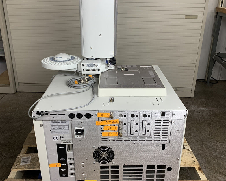 Thermo Scientific Trace GC Ultra w/ AI 3000 Auto Sampler Powers On