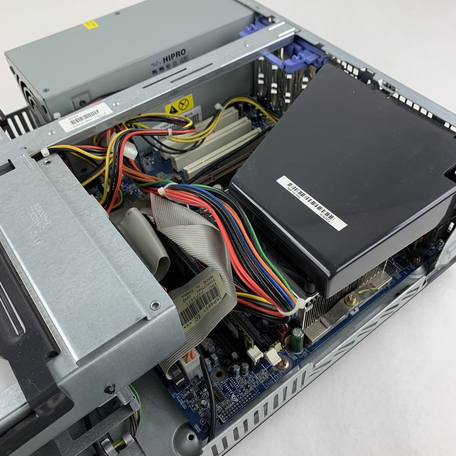 IBM Netvista 8303-42U Desktop Pentium 4 2.4 GHz 256 MB Win XP COA No OS No HDD