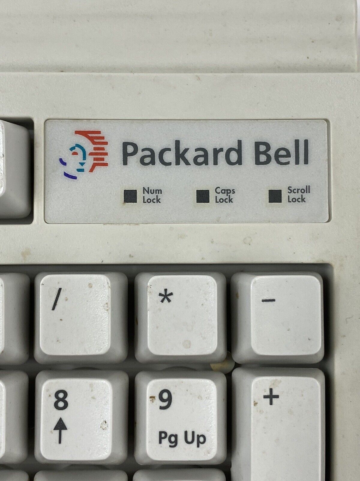 Packard Bell Model SK-2100W PS/2 Keyboard For Parts or Repair