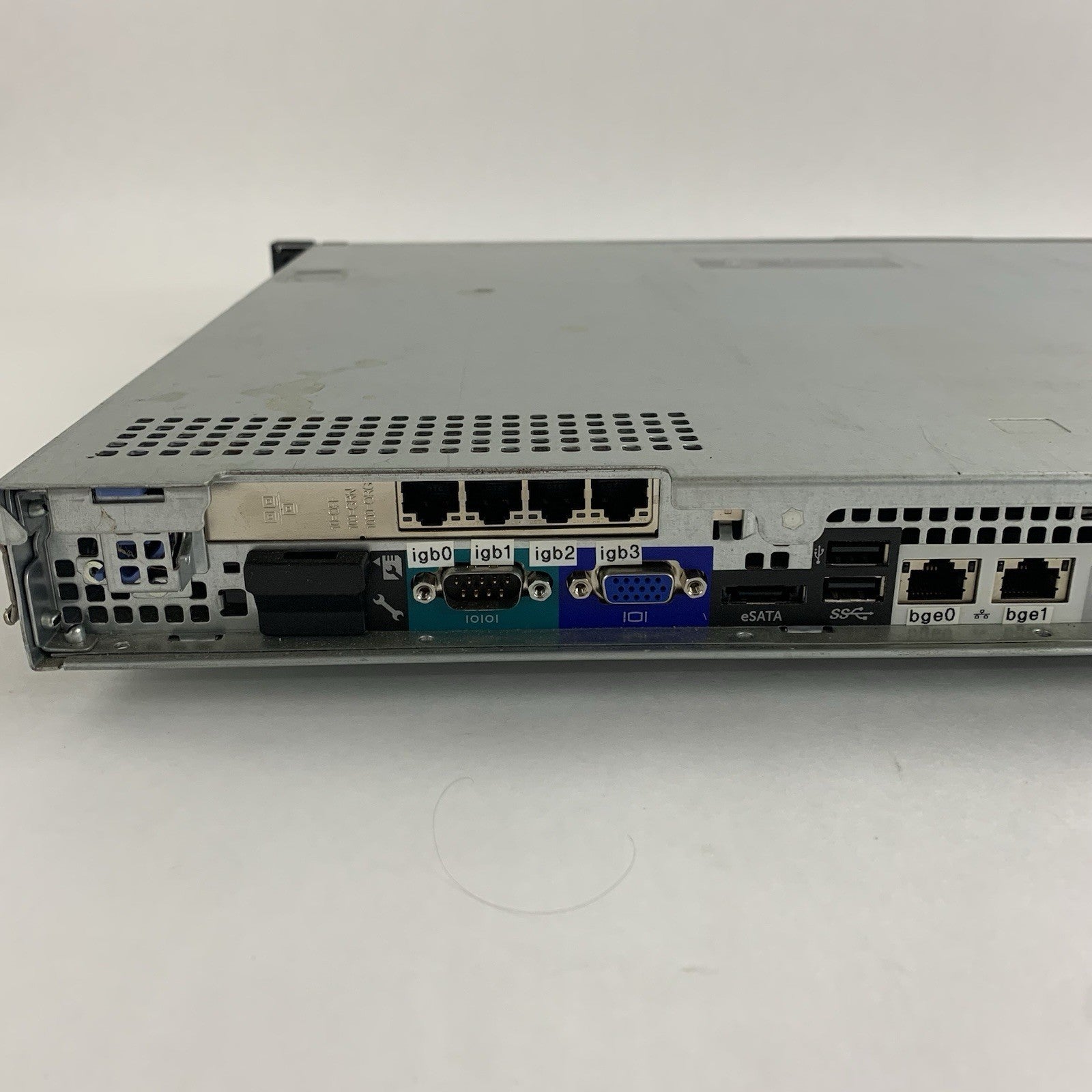 Dell PowerEdge R220 Server 1x Intel i3-1220v3 3.1 GHz 16 GB Ram No HDD No OS7