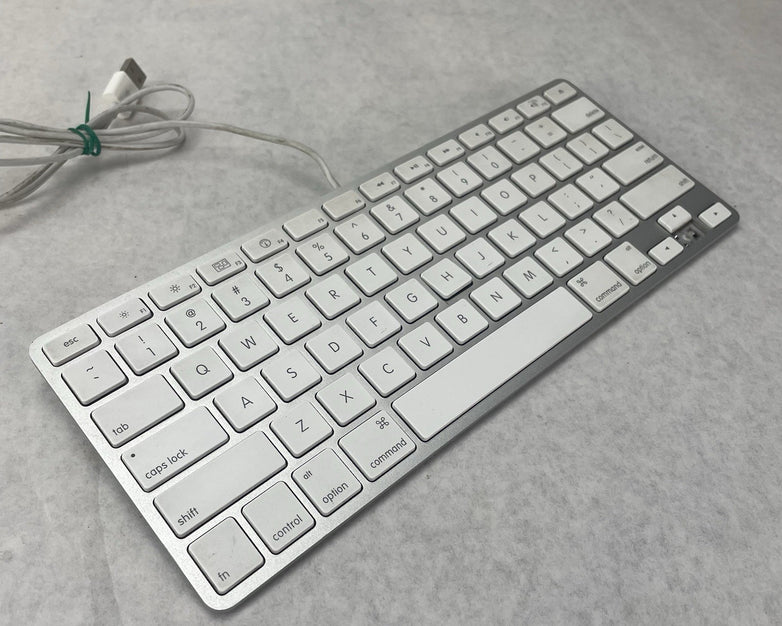 Apple A1242 MB869LL/A Wired Keyboard Tested Missing Key