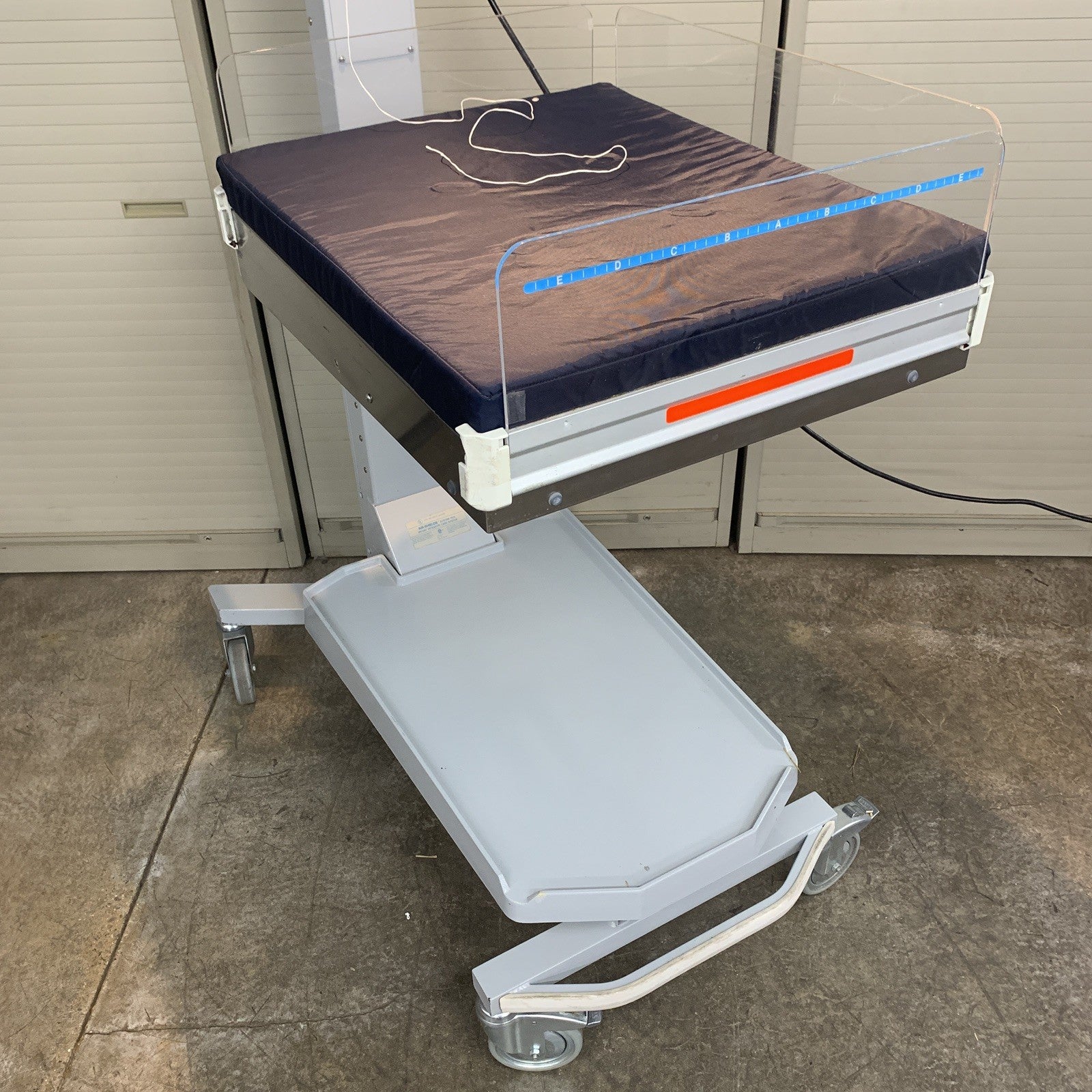 Air-Shields PM78-1 Infant Intensive Care System Powers and Heats