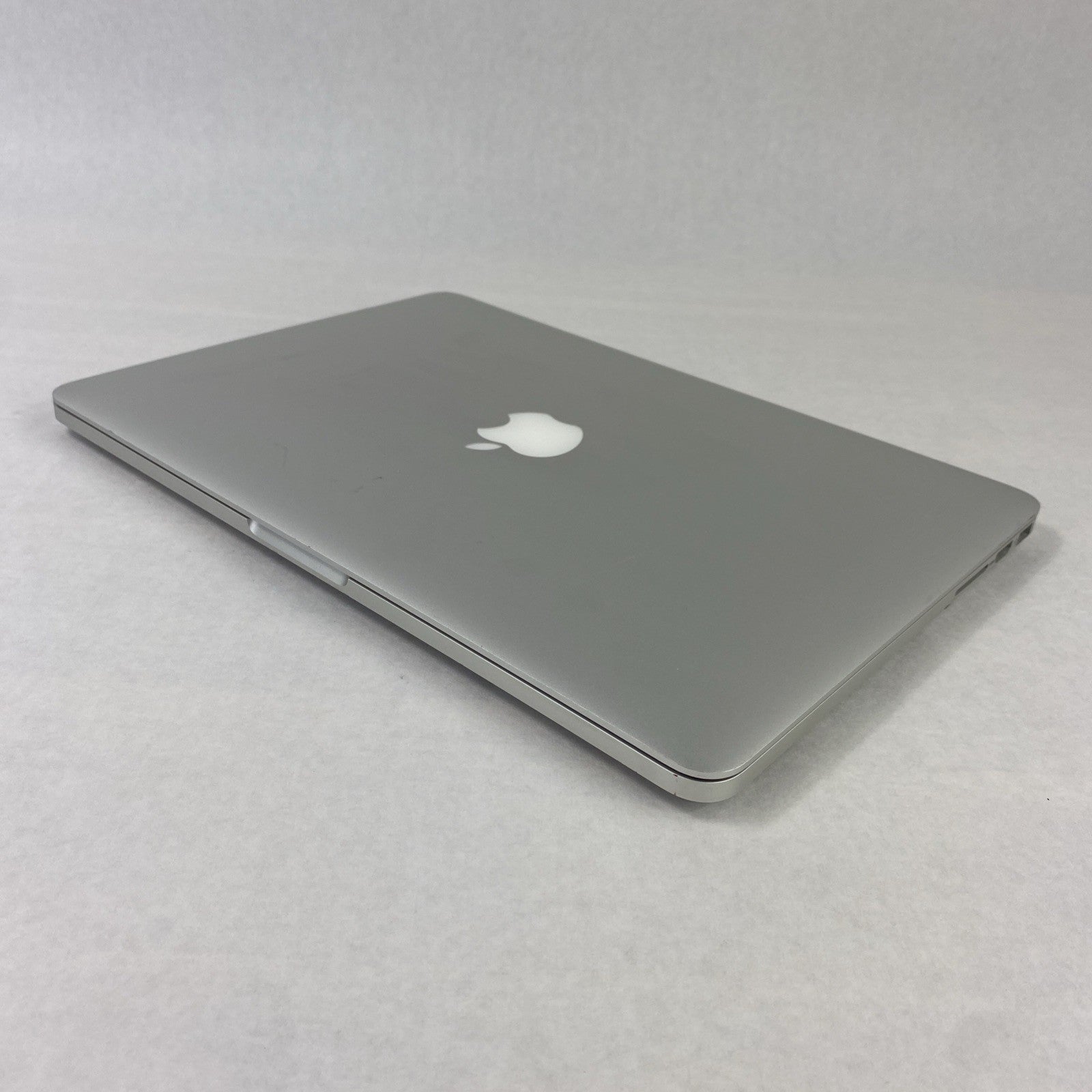 Apple MacBook Pro A1502 2015 Retina 13" 2.7GHz i5 8GB RAM 120GB SSD os12.7.6