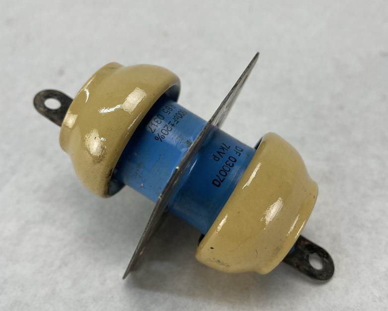 DS 030070 RF Power Feed-Through Capacitor