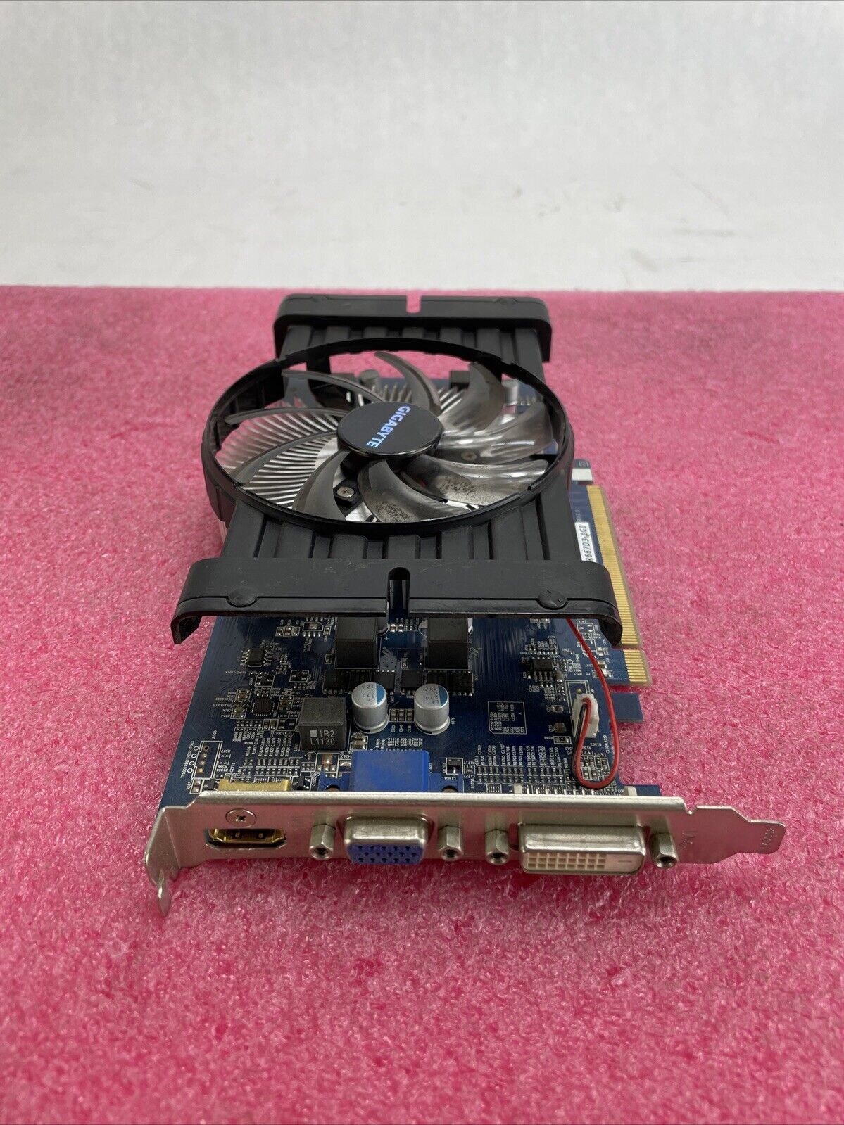 Gigabyte GV-R667D3-1GI HD6670 1GB PCIe Graphics Card