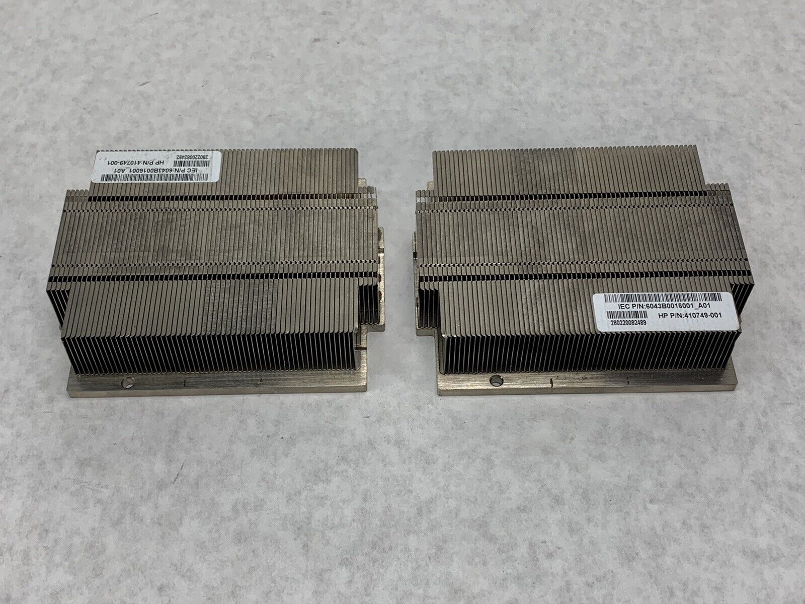 HP 412210-001 HP Server Heatsink for Proliant DL360 DL165 G5 Lot of (2)