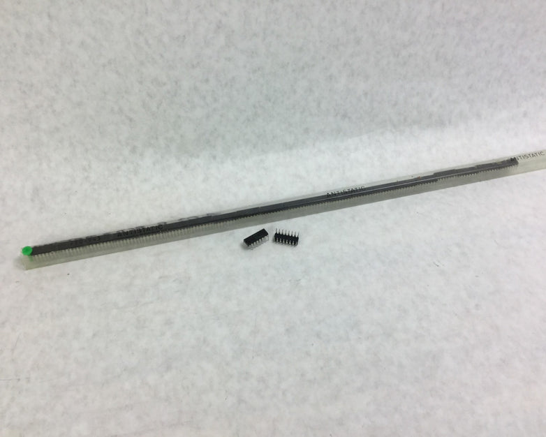 Fairchild 4028BPC Integrated Circuit   16 Pin  Lot of 23