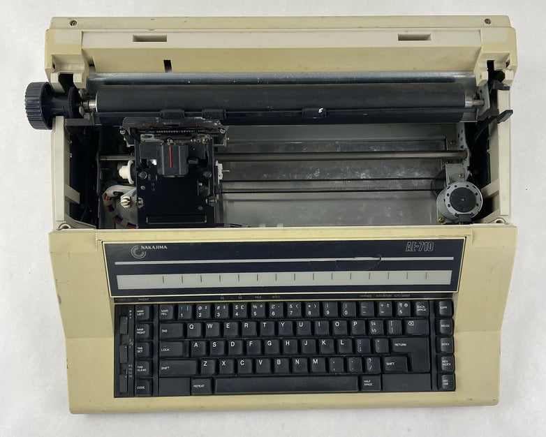Nakajima AE-710 Electronic Typewriter Power Tested No AC Adapter Missing Lid